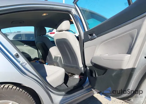 2020 Hyundai Elantra Sel from USA, damaged, VIN 5NPD84LF8LH632513